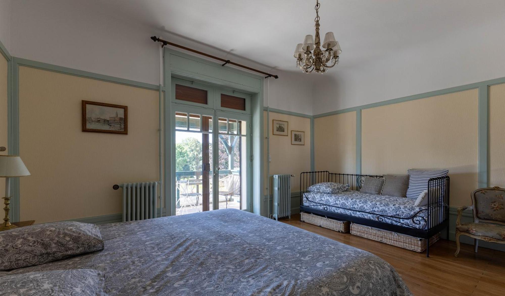 Ma Tranquillite Hotel Courpiere Luaran gambar